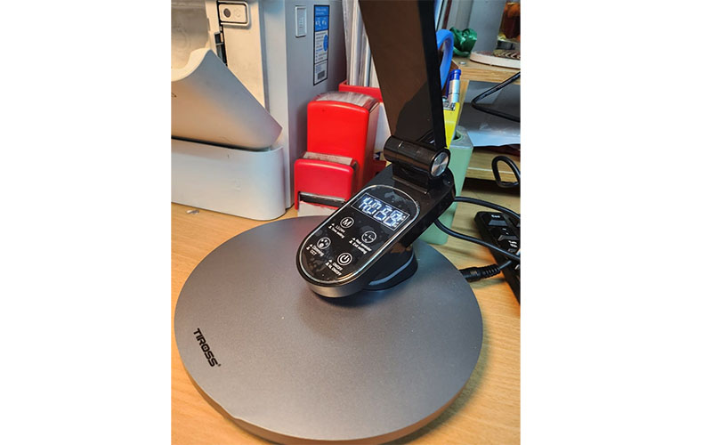 Đèn bàn chống cận đa năng Tiross TS2242 - Hàng chính hãng