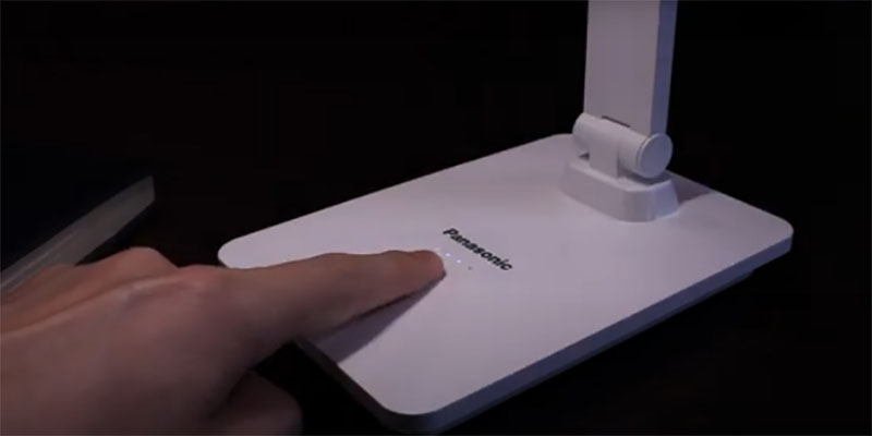 Đèn sạc để bàn LED Panasonic HH-LT062819 - Hàng chính hãng