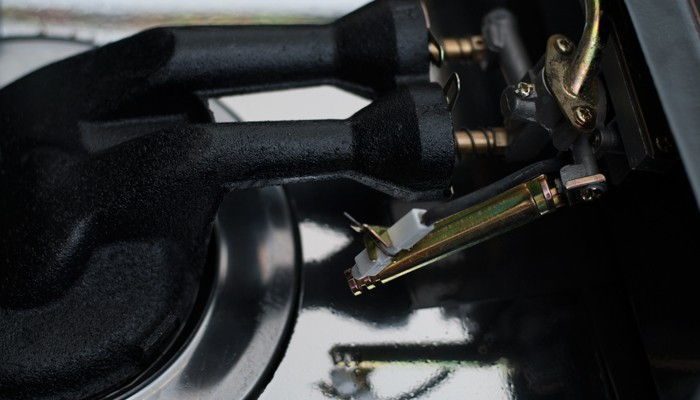 Bếp gas hồng ngoại Reeni AV-7011B12 - Hàng chính hãng