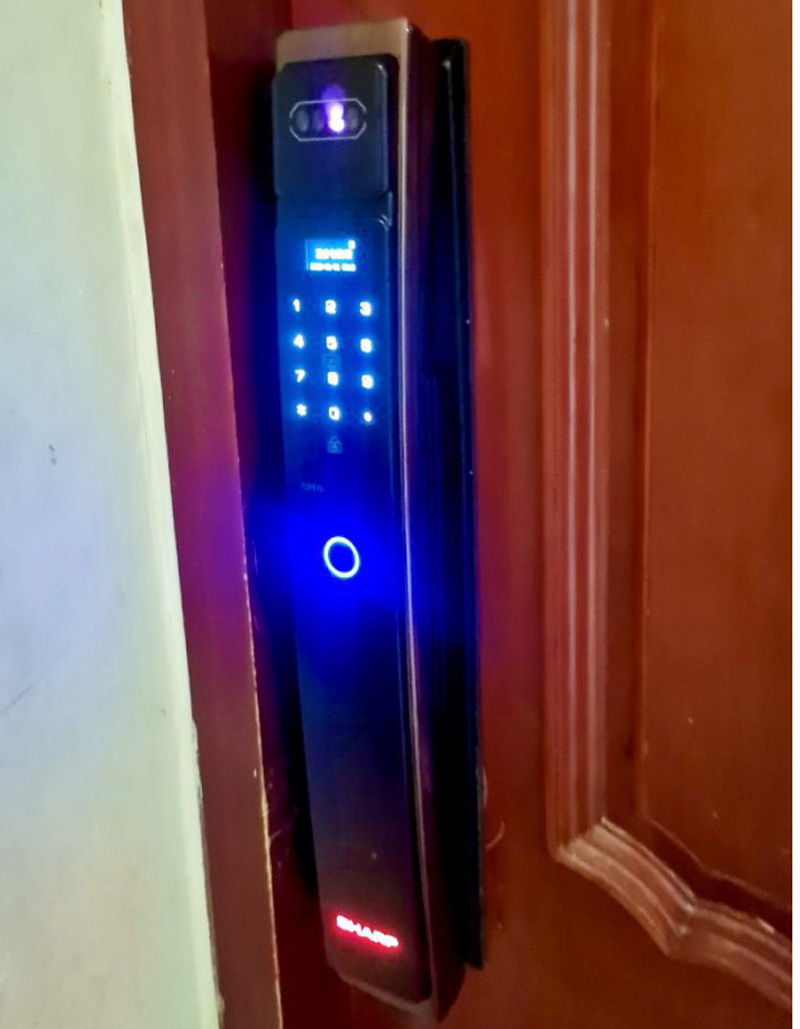 Mở khóa bằng Face ID, vân tay, một mã, thẻ, chia khóa, App