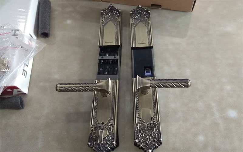 Khóa điện tử Hafele EL10K màu vàng (912.05.317) - Hàng chính hãng