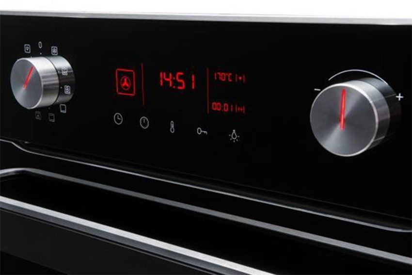 Màn hình hiển thị của lò nướng Amica EB525VBA+IN