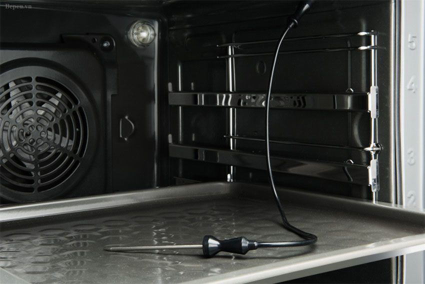 Chất liệu khoang lò nướng âm tủ Hafele HO-T60D 534.05.561