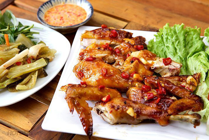 Công suất 2300W, nướng nhanh chín mọi loại thực phẩm.