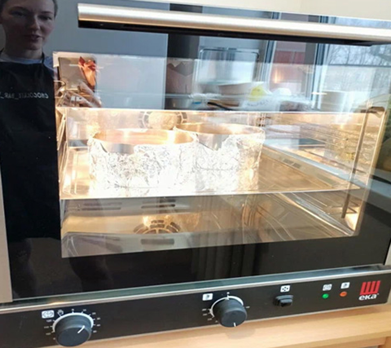 Lò nướng đối lưu 4 khay EKA EKF 423 UP - Hàng chính hãng