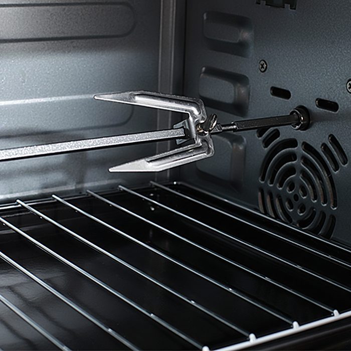 Bên trong lò nướng Gali GL-1130A