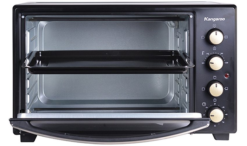 Bên trong của lò nướng Kangaroo KG295