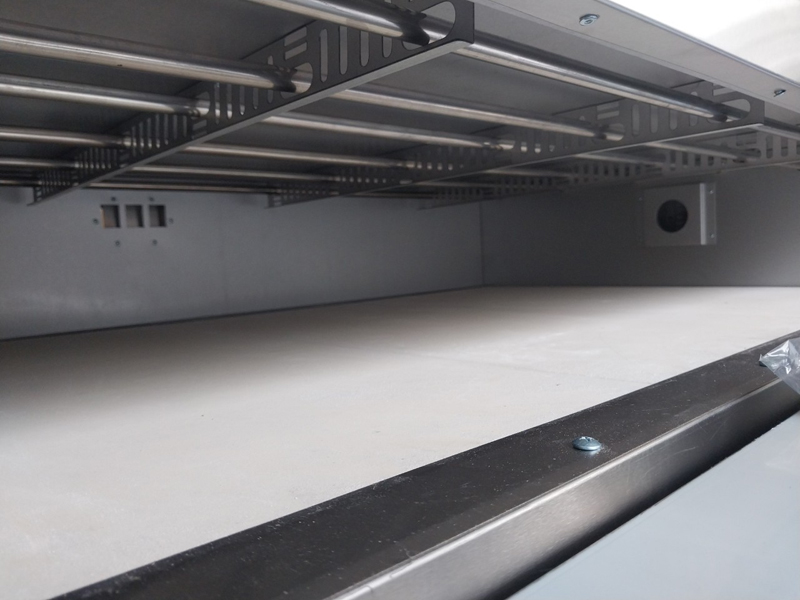 Bên trong lò bằng chất liệu cao cấp, an toàn cho sức khỏe