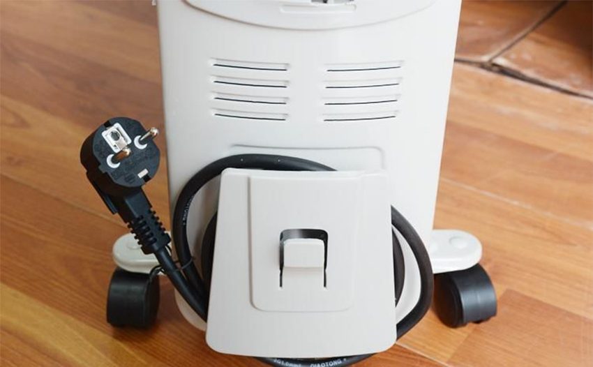 Bánh xe của quạt sưởi dầu Tiross 11 thanh TS-920