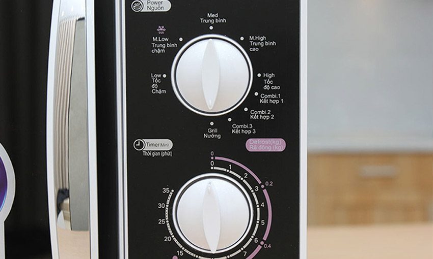 Nút vặn của lò vi sóng Aqua AEM-G3133W