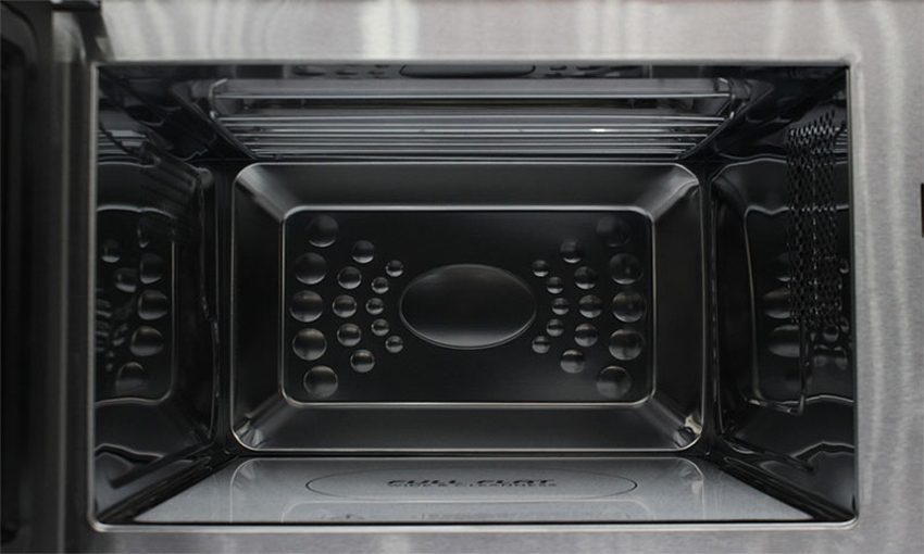 Khoang của lò vi sóng Aqua AEM-G9539V