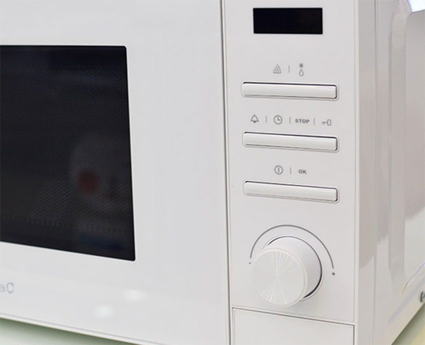 Bảng điều khiển của lò vi sóng Cata FS 20 WH