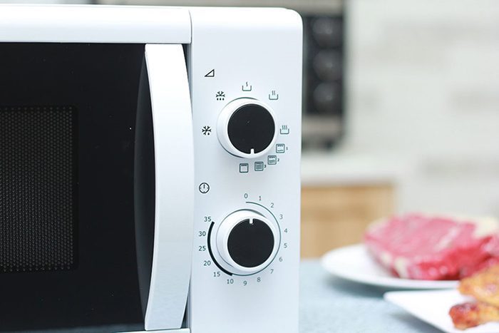 Lò vi sóng Electrolux EMM2019W