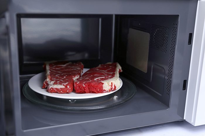 Lò vi sóng Electrolux EMM2322MW - Hàng chính hãng