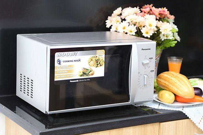 Lò vi sóng Panasonic NN-SM332M - Hàng chính hãng