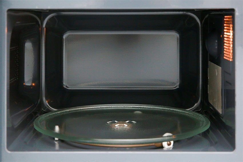 Khoang lò vi sóng Panasonic NN-ST25JWYUE