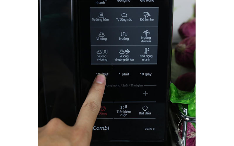 Lò vi sóng Samsung CE73J-B/XSV - Hàng chính hãng