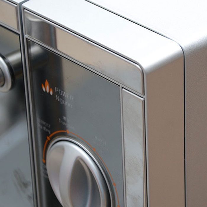 Lò vi sóng Sanyo EM-G3113V - Hàng chính hãng