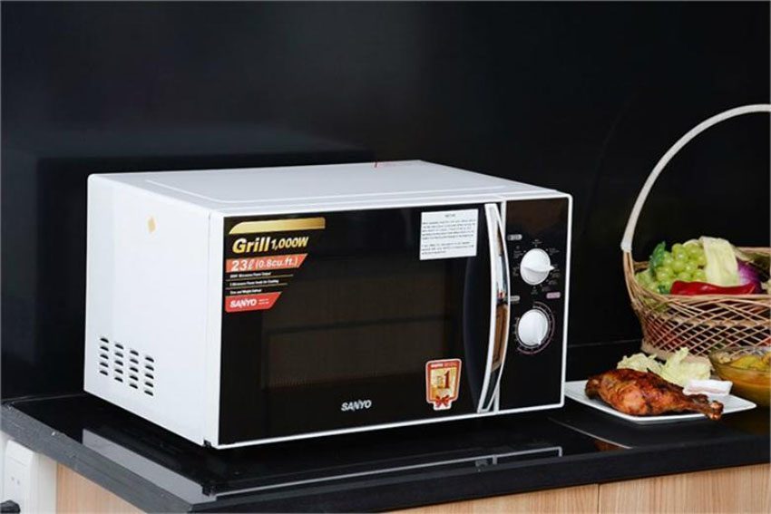 Lò vi sóng Sanyo EM-G3133V 23 lít - Hàng chính hãng