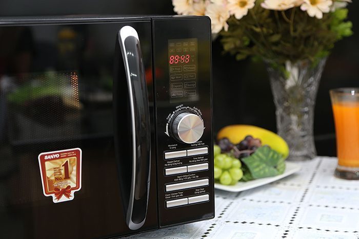 Lò vi sóng Sanyo EM-G3850V - Hàng chính hãng