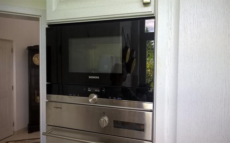 Thiết kế lắp âm của Lò vi sóng âm tủ Siemens BF634LGS1 - IQ700