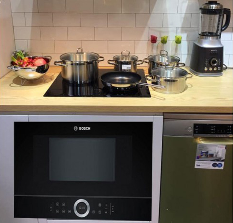 Thiết kế lắp âm tủ nên tiết kiệm được không gian và tăng tính thẩm mỹ