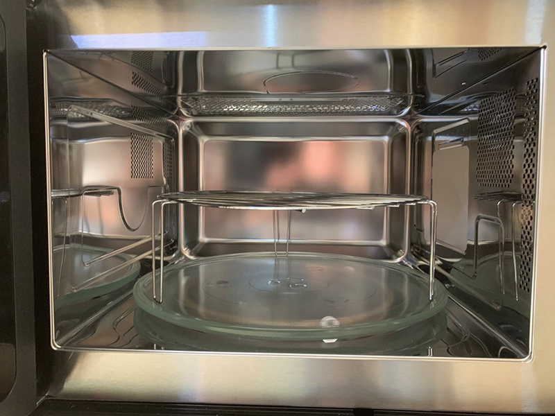 Lò vi sóng có nướng Spelier SP-8206EU - Hàng chính hãng