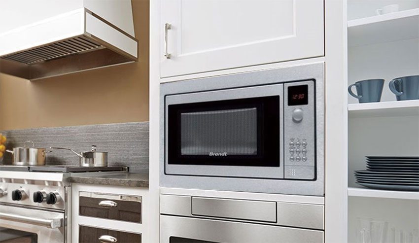 Thiết kế âm tủ hiện đại của lò vi sóng kèm nướng âm tủ Brandt ME1040X