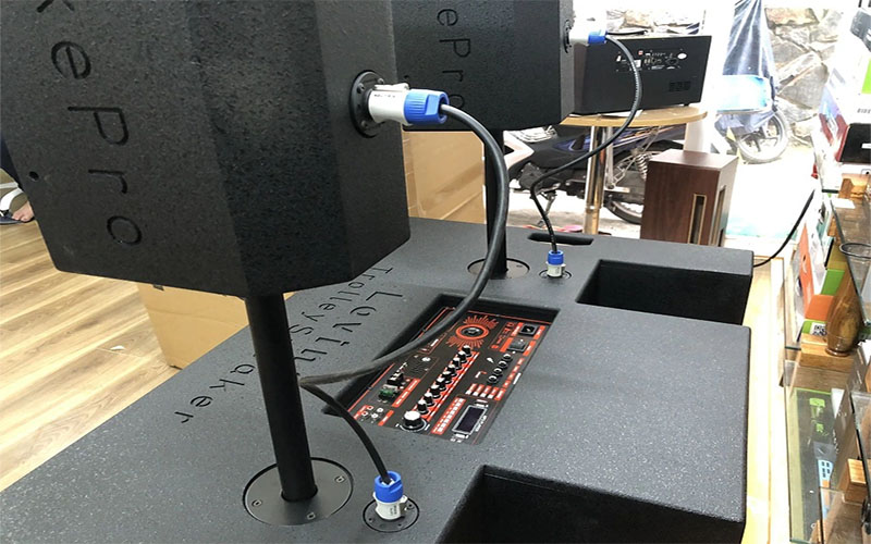 Loa kéo bình chuyên nghiệp Lovina KB21802