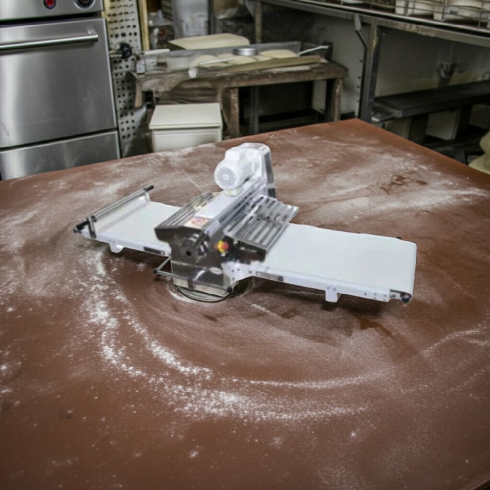 Máy cán bột Luxury LXA520 - Hàng chính hãng