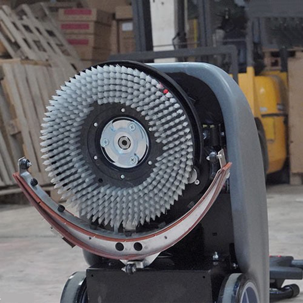 Đĩa chà đường kính 350mm giúp làm sạch diện tích lớn nhanh chóng