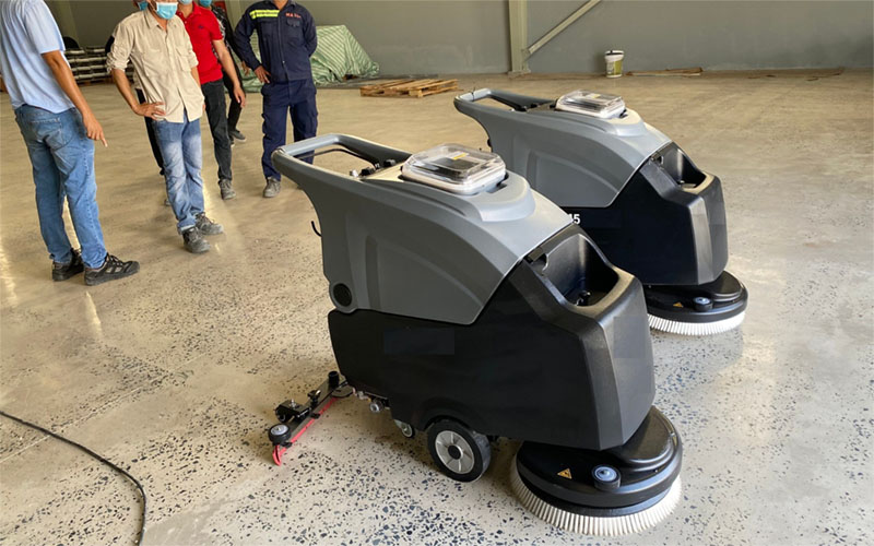 Máy chà sàn liên hợp đẩy tay Amtek A55-E