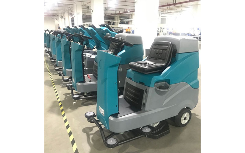 Máy chà sàn liên hợp ngồi lái Anko Y66B