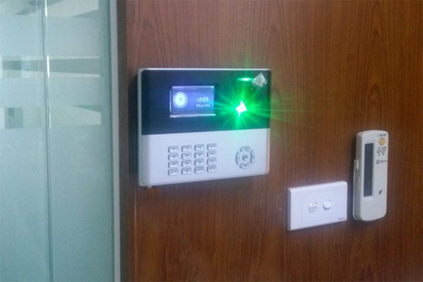 Máy chấm công Kobio X990 - Hàng chính hãng