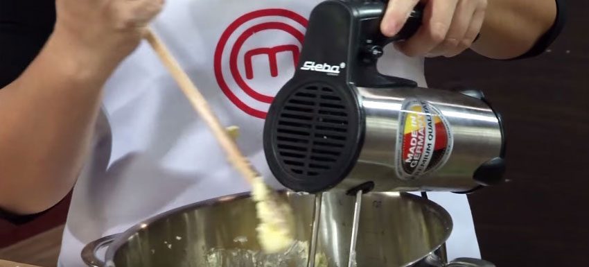 Máy đánh trứng cầm tay Steba HM2 với thiết kế tay cầm thuận tiện