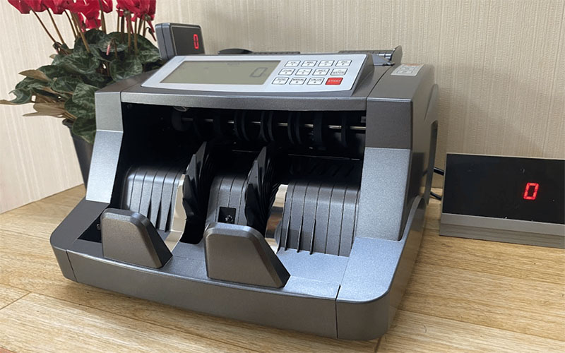 Máy đếm tiền Hoshico 4700 - Hàng chính hãng