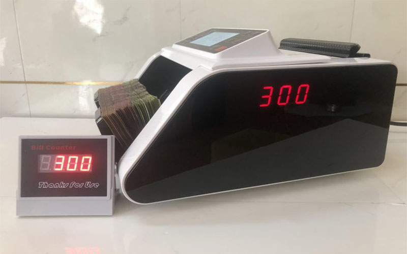 Máy đếm tiền Hoshico 4700-PRO - Hàng chính hãng