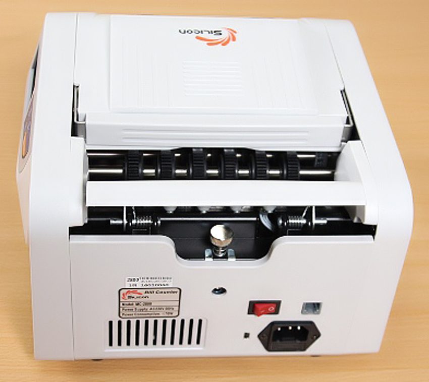 Nút bật/ tắt nguồn của máy đếm tiền Silicon MC-2800