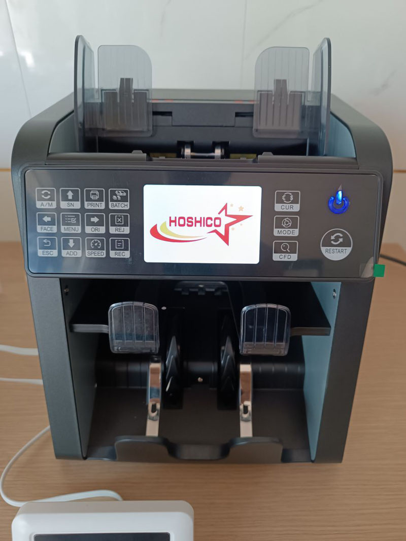 Khả năng đếm được 800 - 1.200 tờ/phút, giúp tiết kiệm thời gian hiệu quả.