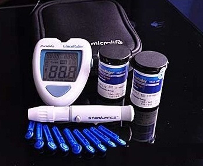Máy đo đường huyết Microlife MGR100 - Hàng chính hãng
