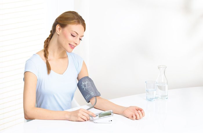 Máy đo huyết áp bắp tay Beurer BM27 - Hàng chính hãng