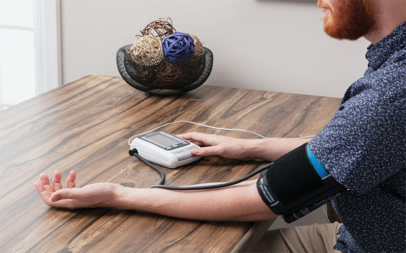 Máy đo huyết áp bắp tay HoMedics BPA065 - Hàng chính hãng