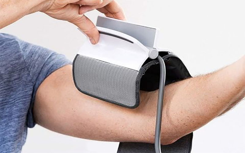 Máy đo huyết áp kẹp bắp tay Beurer BM51