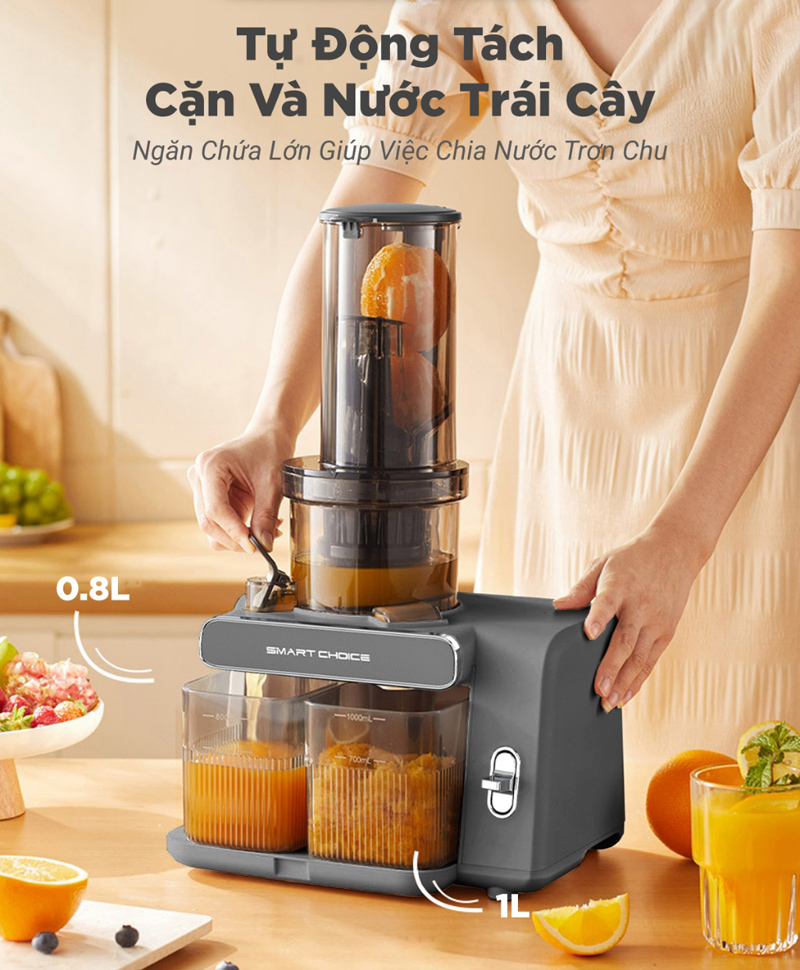 Cốc đựng nước ép 0.8L và cốc đựng bã ép có dung tích 1.0 lít giúp đựng được nhiều nước và bã ép cùng lúc