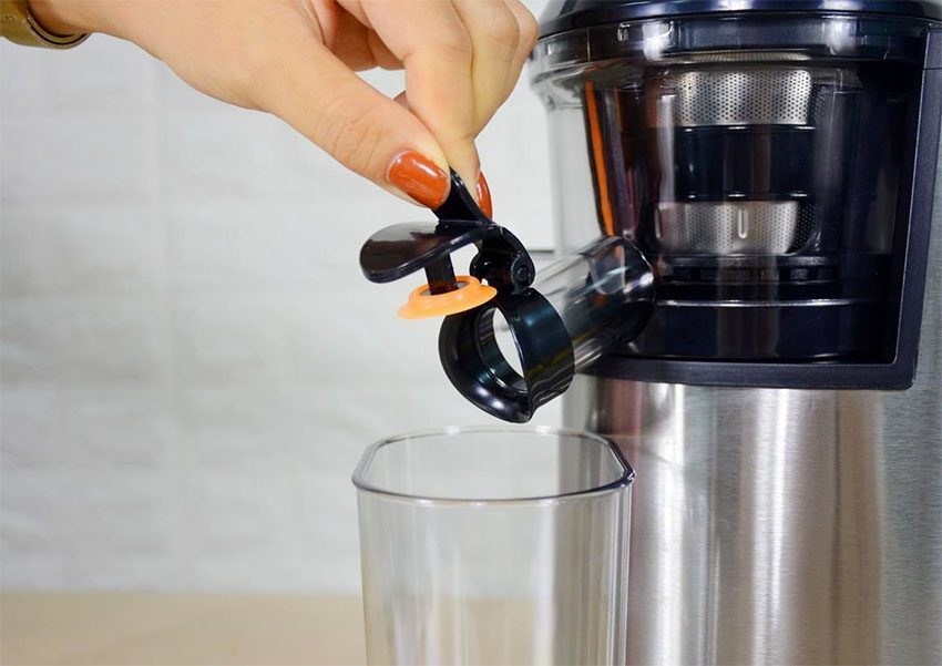 Máy ép trái cây chậm Hafele GS-133 535.43.087 với vòi ra có nắp đậy 