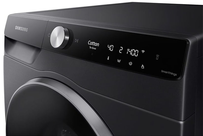 Bảng điều khiển núm xoay và cảm ứng ở mặt trước của máy, và màn hình LED