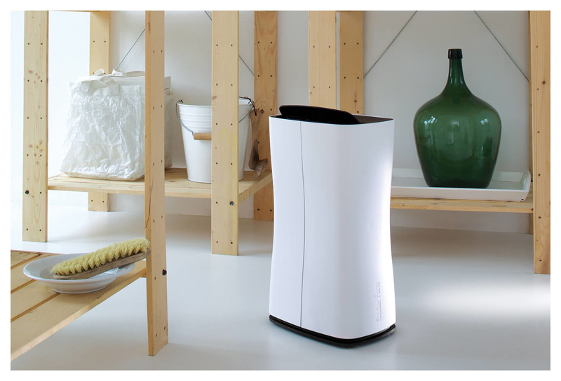 Khả năng hút ẩm 10 lít/ ngày,  phù hợp trong không gian có diện tích 40 m2.