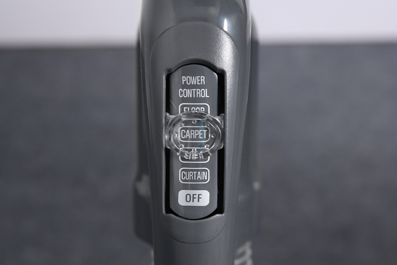 Máy hút bụi cắm dây LG VK8320GHAUQ - Hàng chính hãng