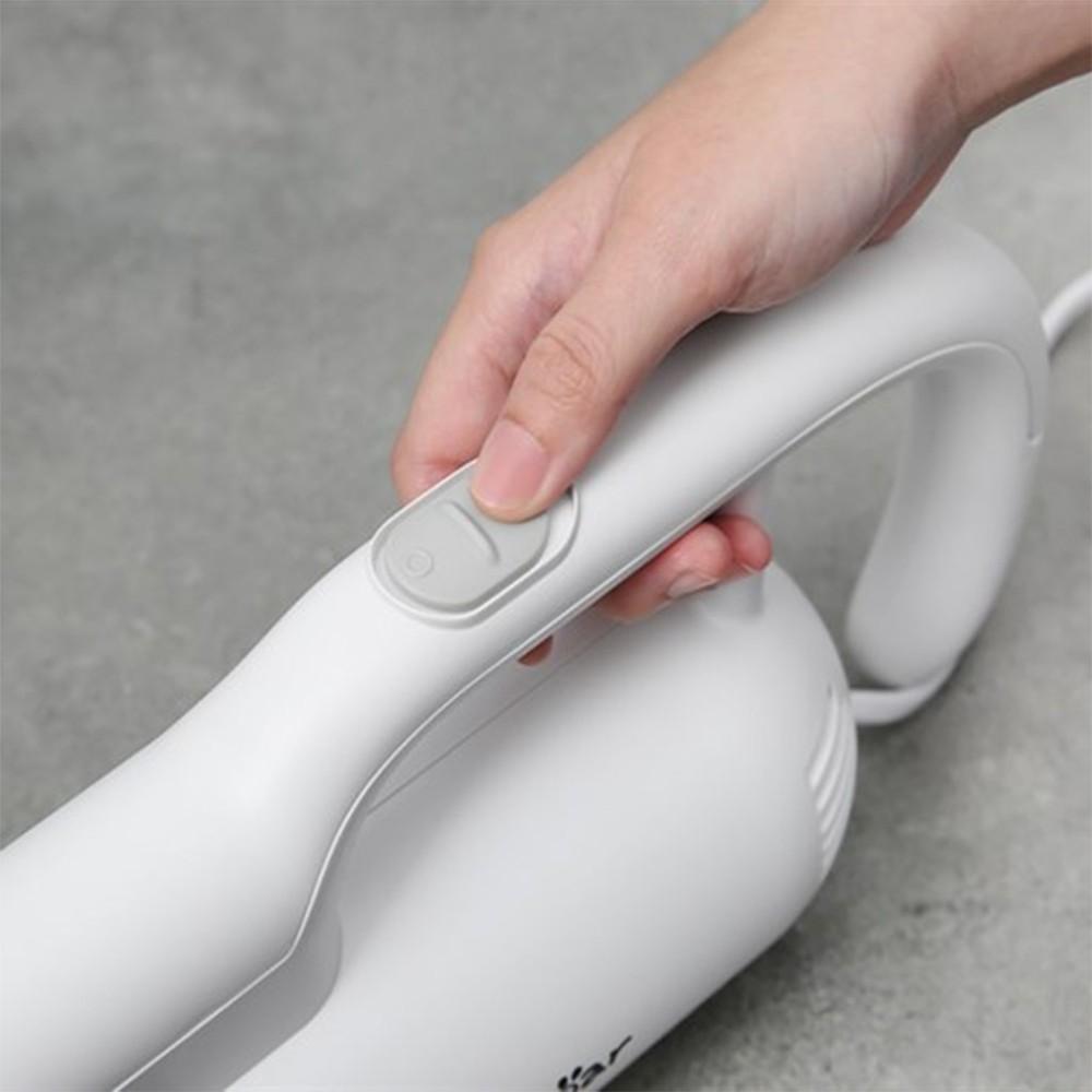 Máy hút bụi cầm tay Bear BVC-B43W1 điều khiển đơn giản, dễ sử dụng
