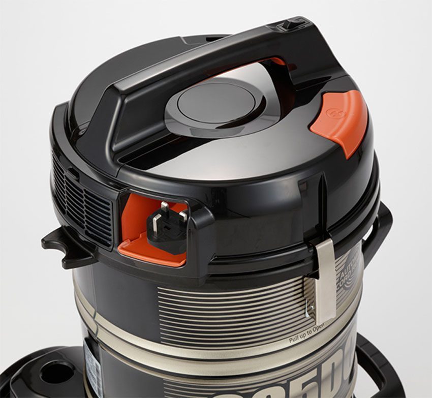 Bảng điều khiển của máy hút bụi công nghiệp Hitachi CV-985DC